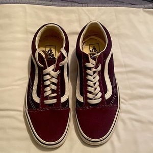VANS purple and white like new size 9.